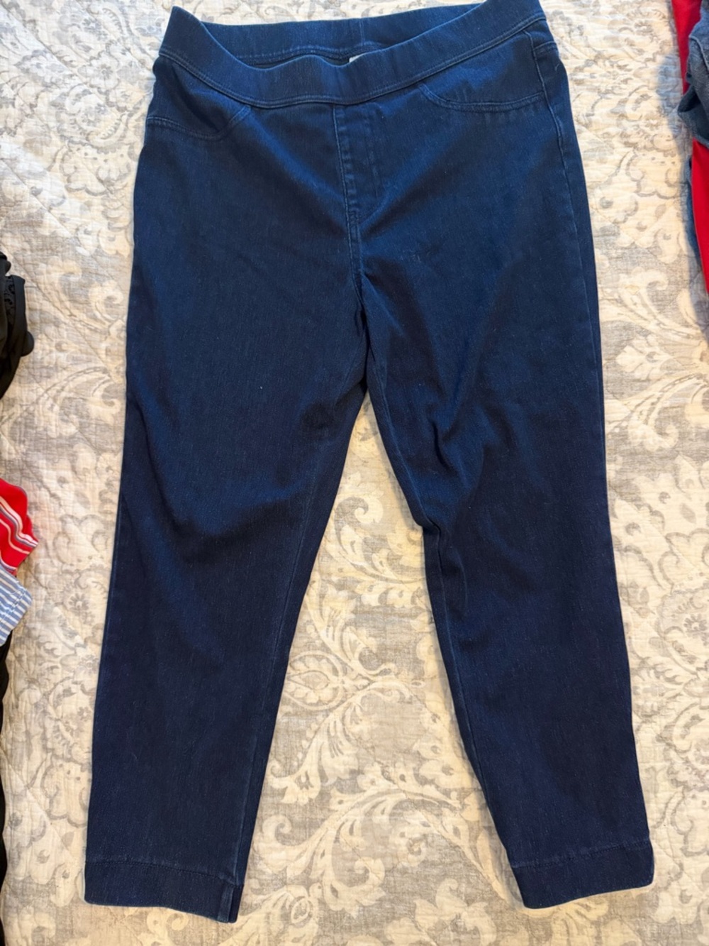 Time and Tru Navy Pull-On Ankle Jeans